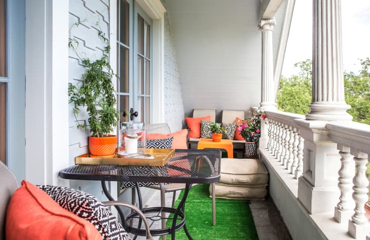 Small patio set for apartment clearance